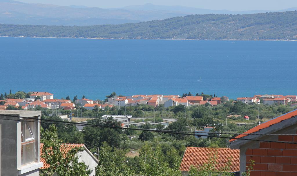 Apartment Lara Kaštel Novi エクステリア 写真