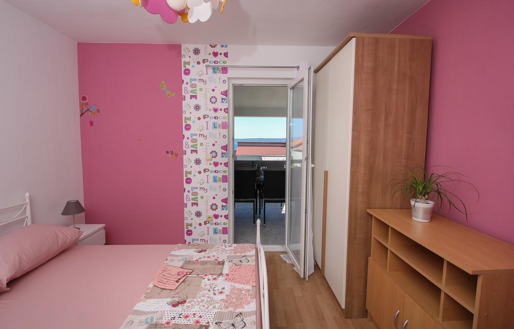 Apartment Lara Kaštel Novi エクステリア 写真