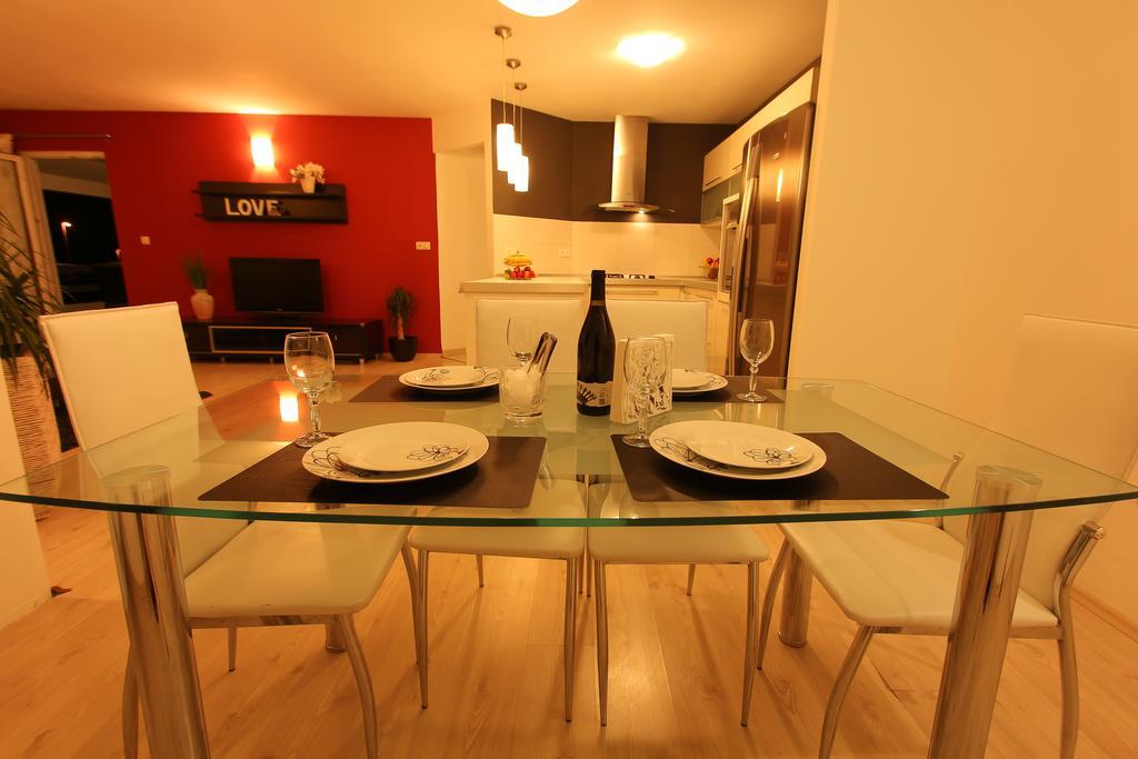 Apartment Lara Kaštel Novi エクステリア 写真